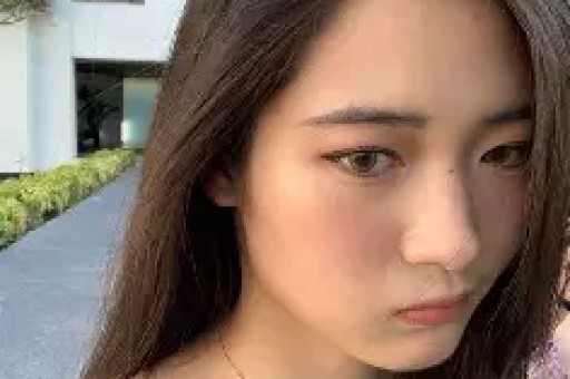 女明星大瓜离过婚有固定情人还约会小鲜肉王菲那英张雨绮躺枪